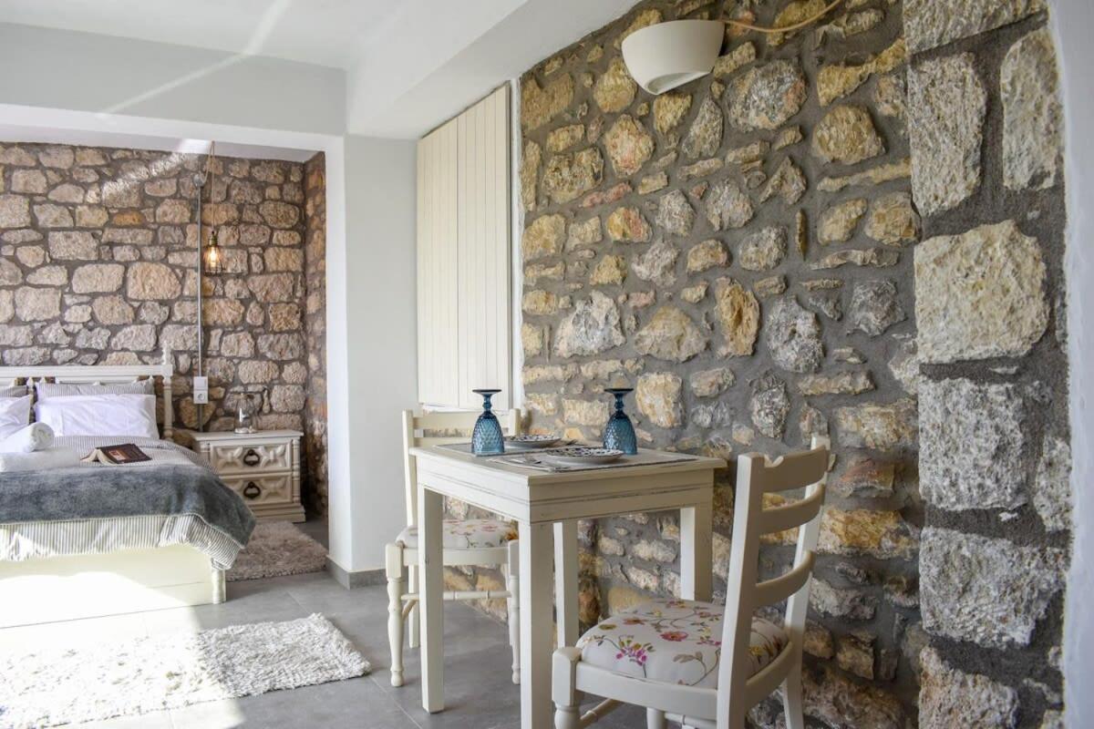 Coastal Stone Hideaway With Stunning Scenery Villa Kitriaí Екстериор снимка
