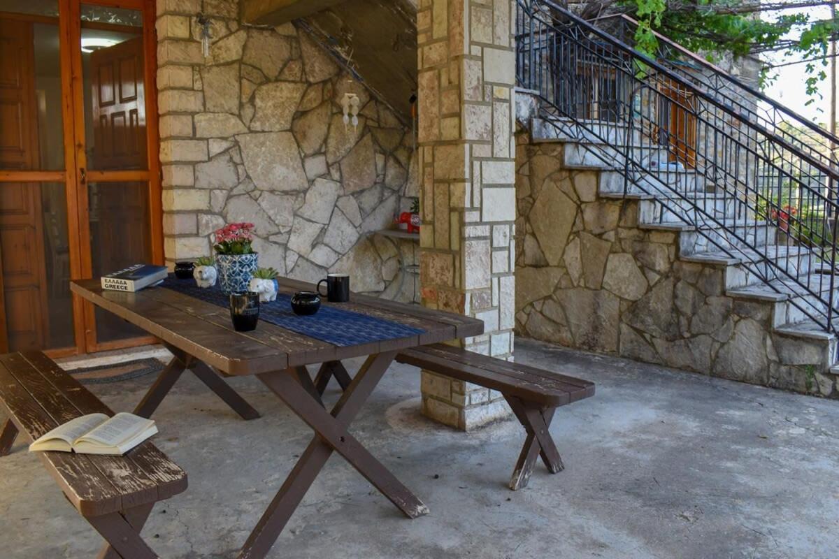 Coastal Stone Hideaway With Stunning Scenery Villa Kitriaí Екстериор снимка